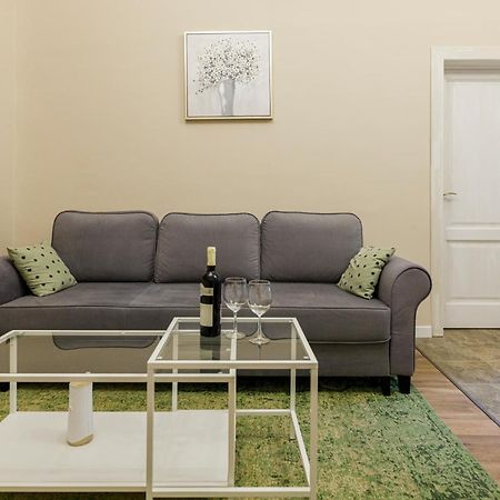 Beautiful Apartment In Heart Of Historical Center Timisoara Exterior photo