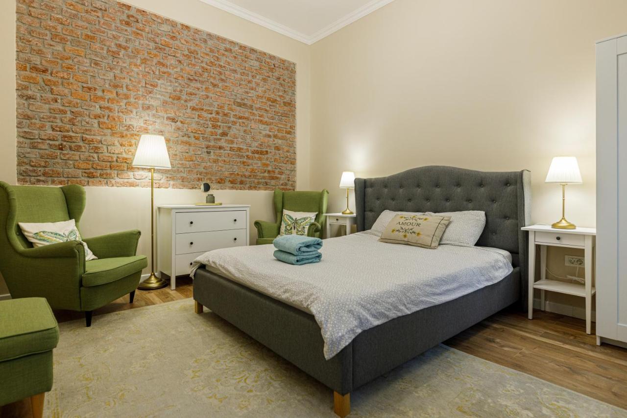 Beautiful Apartment In Heart Of Historical Center Timisoara Exterior photo