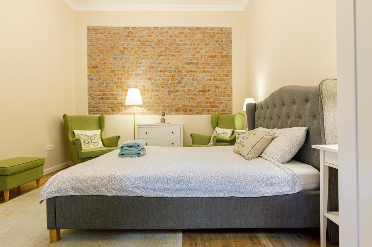 Beautiful Apartment In Heart Of Historical Center Timisoara Exterior photo